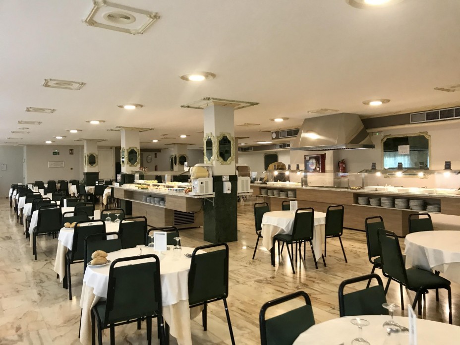 COMEDOR HOTEL NUEVO VICHONA SANXENXO.jpg